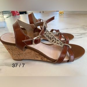 Alberto Sandals
